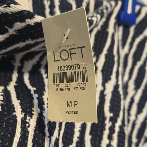 LOFT Black and White Patterned Mini Skirt - Picture 3 of 6